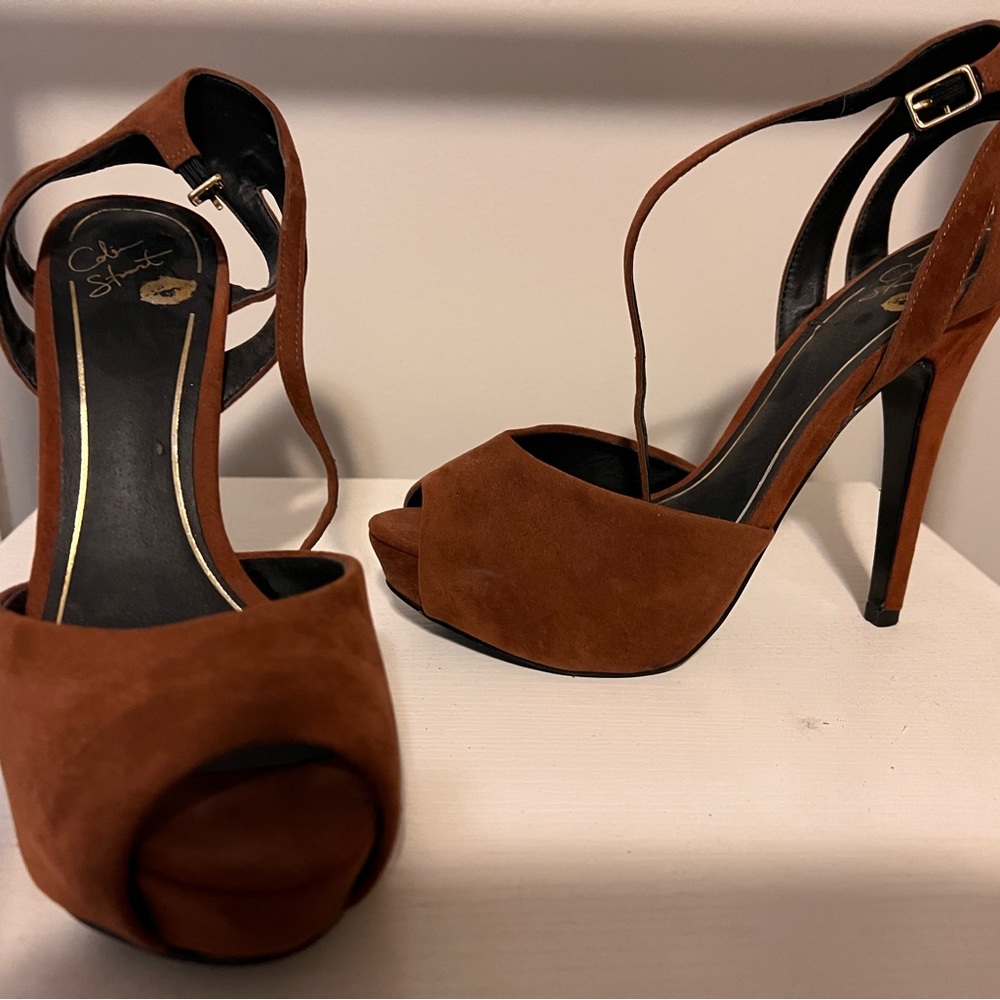 Brown suede soft heels